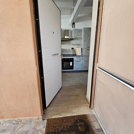 Casa Vacanze Dragona 15 Min Fco 10 Min Ostia 阿其利亚 外观 照片