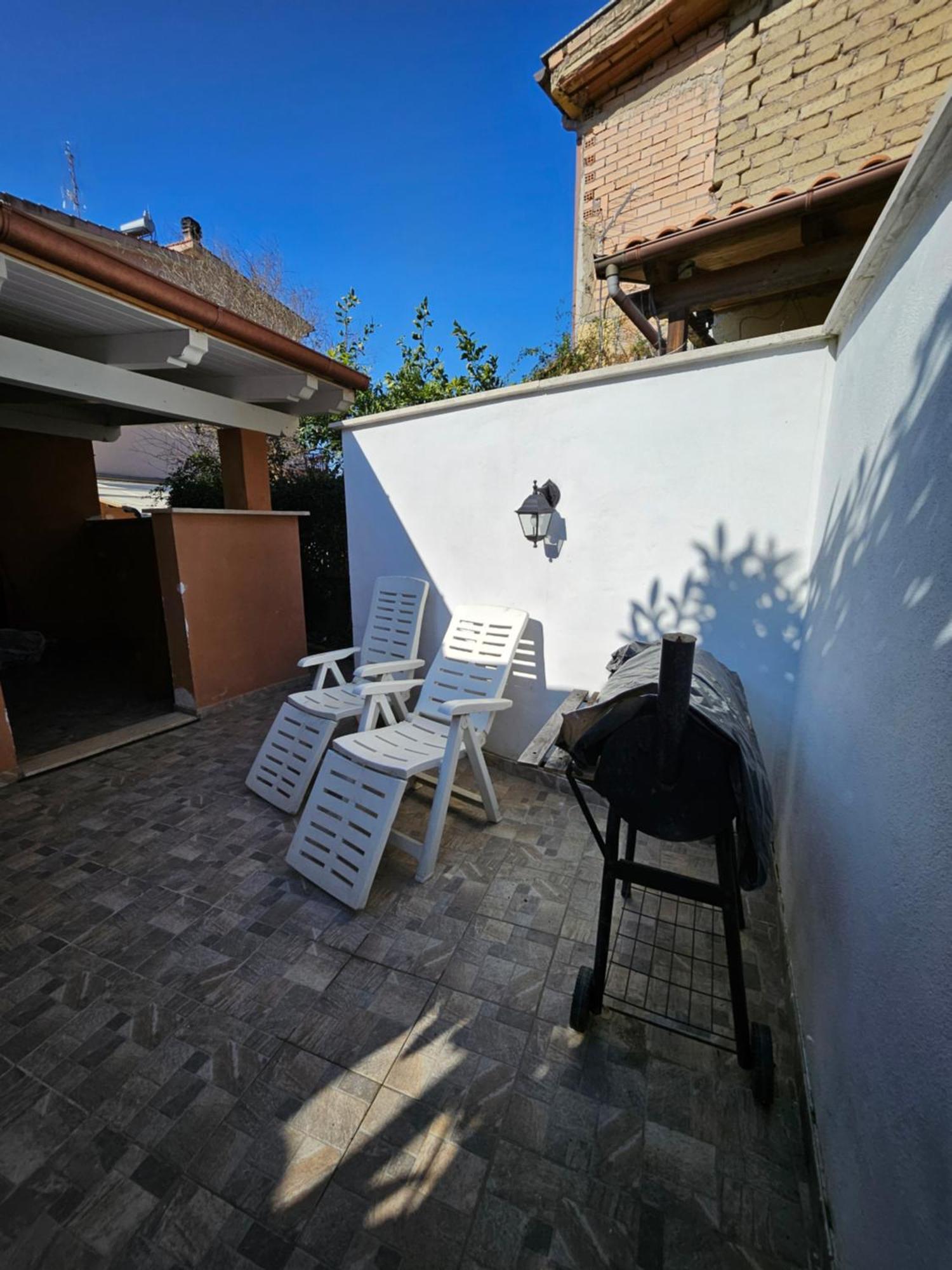 Casa Vacanze Dragona 15 Min Fco 10 Min Ostia 阿其利亚 外观 照片